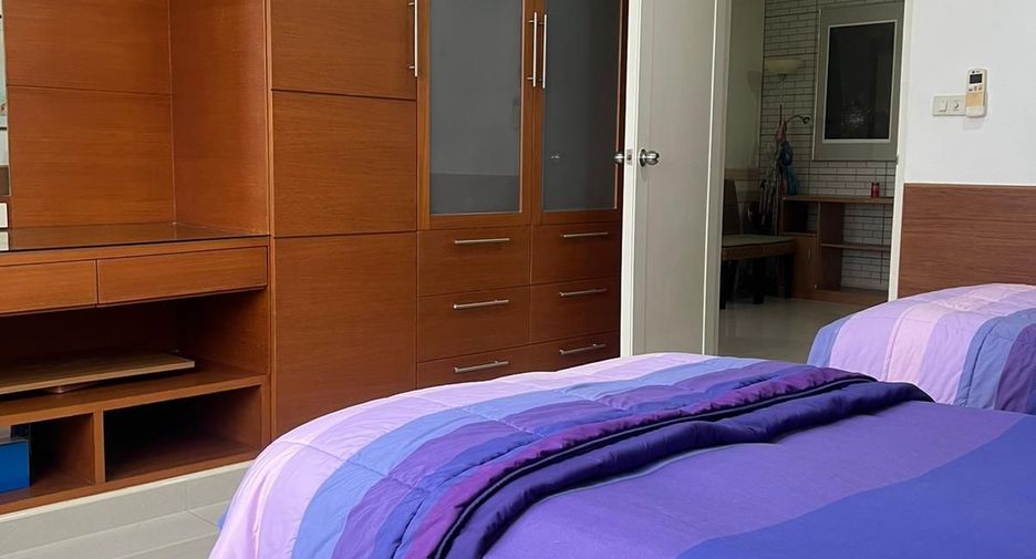 For sale and for rent 2 bedrooms condo in Watthana, Bangkok