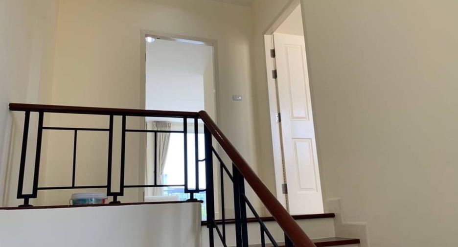 For sale 4 bedrooms townhouse in Min Buri, Bangkok