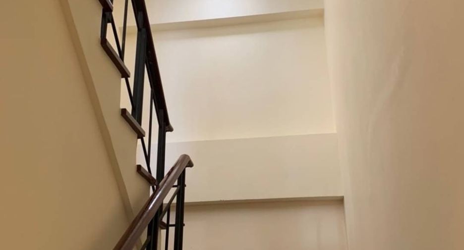 For sale 4 bedrooms townhouse in Min Buri, Bangkok