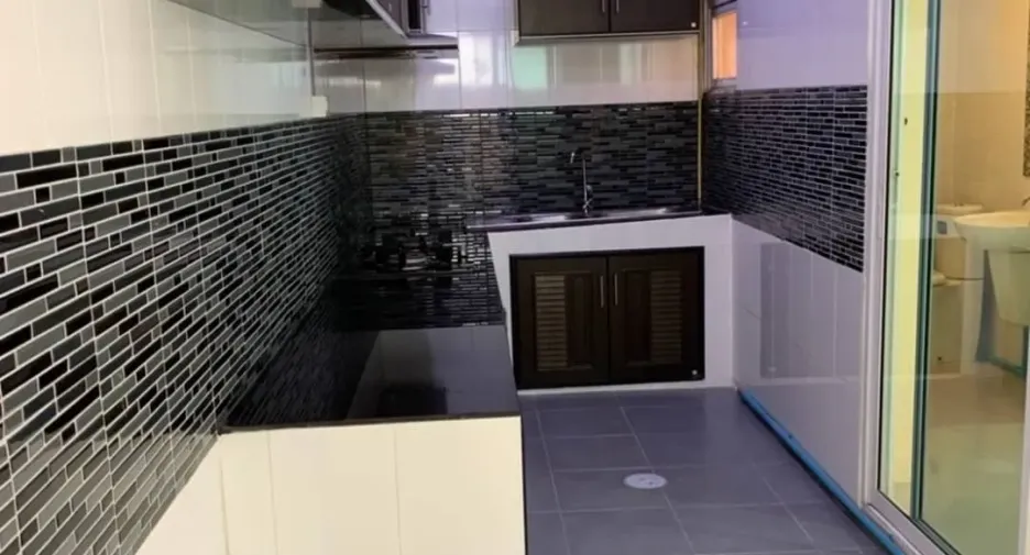 For sale 4 bedrooms townhouse in Min Buri, Bangkok