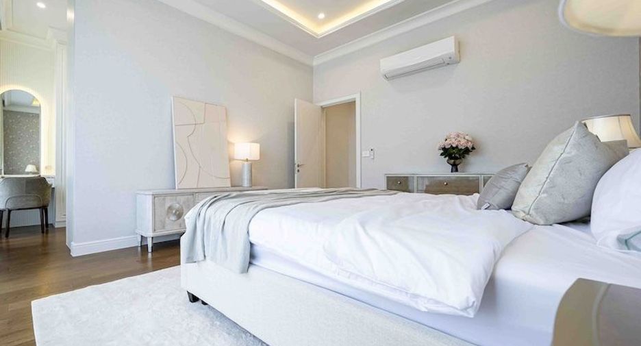 For rent 4 bedrooms house in Bang Kapi, Bangkok