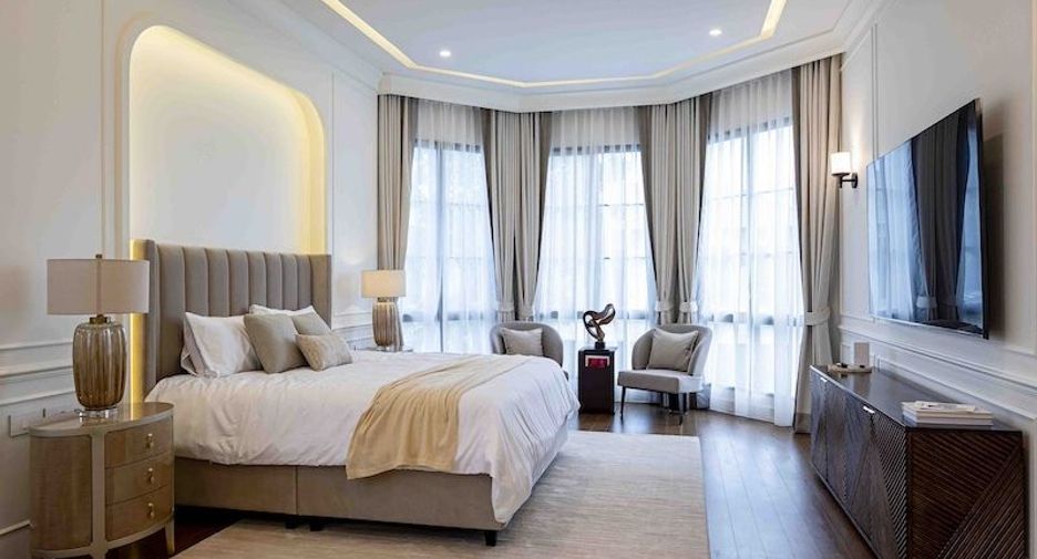 For rent 4 bedrooms house in Bang Kapi, Bangkok