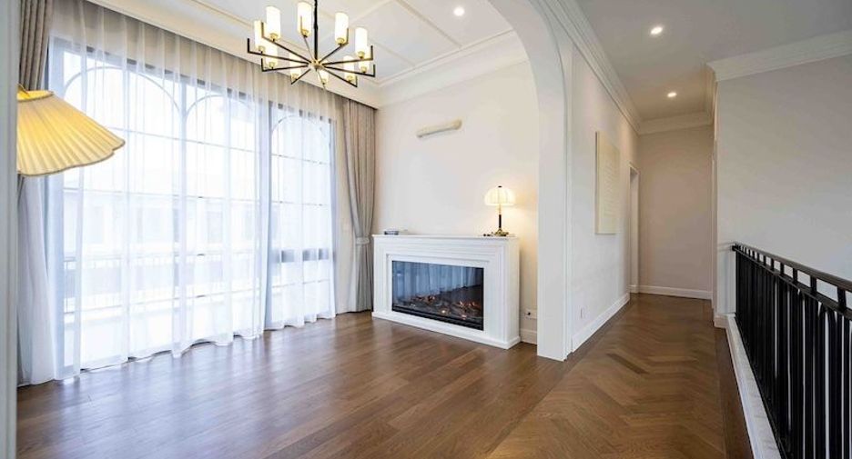For rent 4 bedrooms house in Bang Kapi, Bangkok