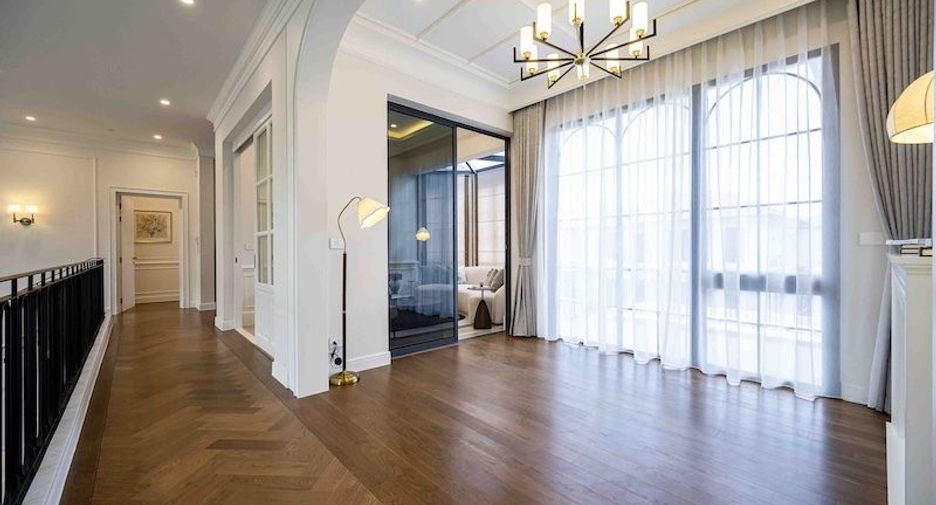 For rent 4 bedrooms house in Bang Kapi, Bangkok