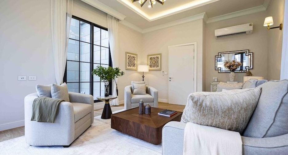 For rent 4 bedrooms house in Bang Kapi, Bangkok
