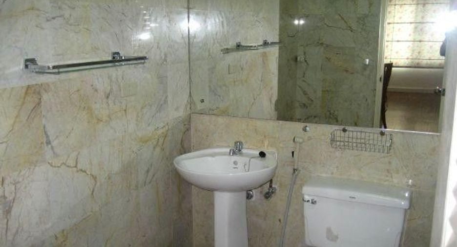 Аренда 2 спальни кондо в Кхлонг Тоеи, Бангкок