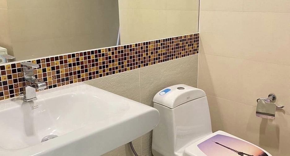 For rent 2 bedrooms condo in Bang Kapi, Bangkok