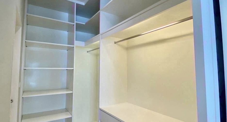 For rent 2 bedrooms condo in Bang Kapi, Bangkok