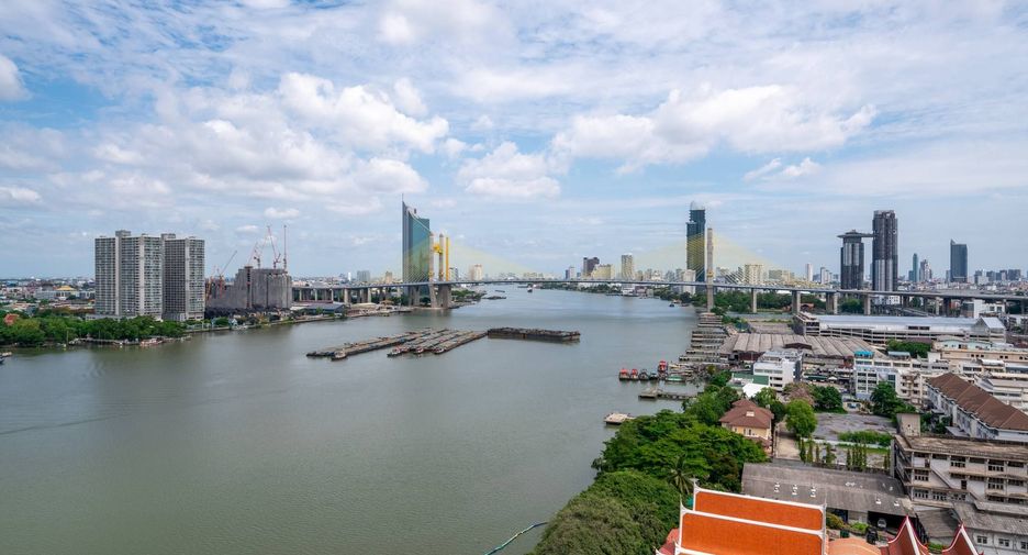 For sale 3 bedrooms condo in Yan Nawa, Bangkok