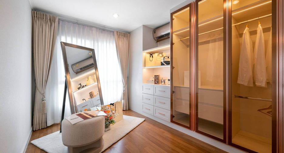 For sale 3 bedrooms condo in Yan Nawa, Bangkok