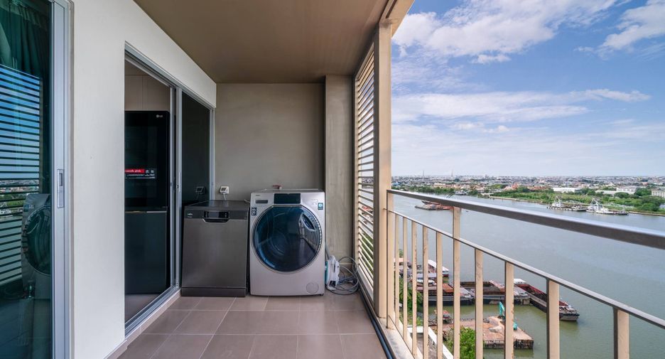 For sale 3 bedrooms condo in Yan Nawa, Bangkok