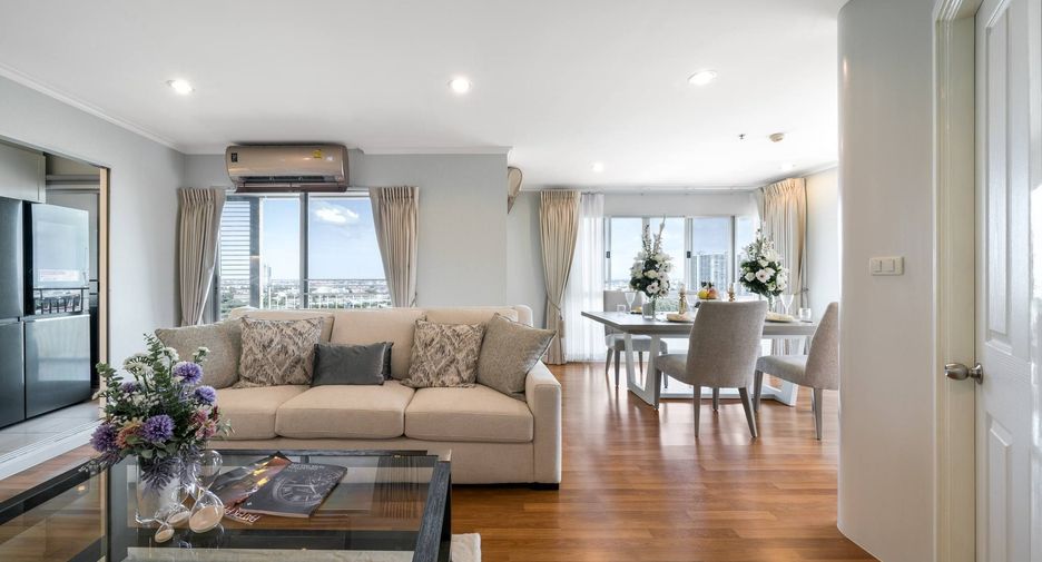For sale 3 bedrooms condo in Yan Nawa, Bangkok