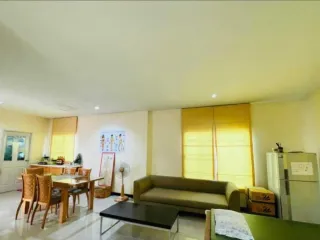 Haus zum Kauf mit 3 Zimmer in Saphan Sung, Bangkok