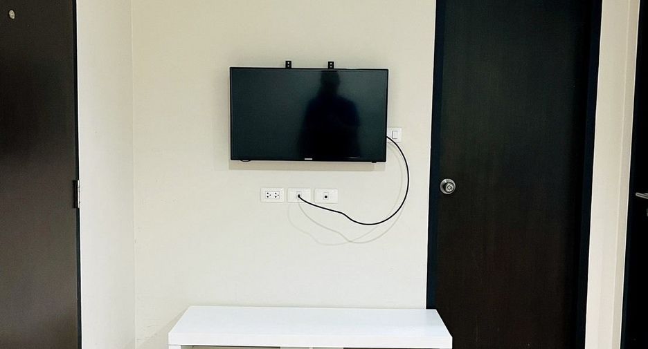 For rent 1 bed condo in Huai Khwang, Bangkok