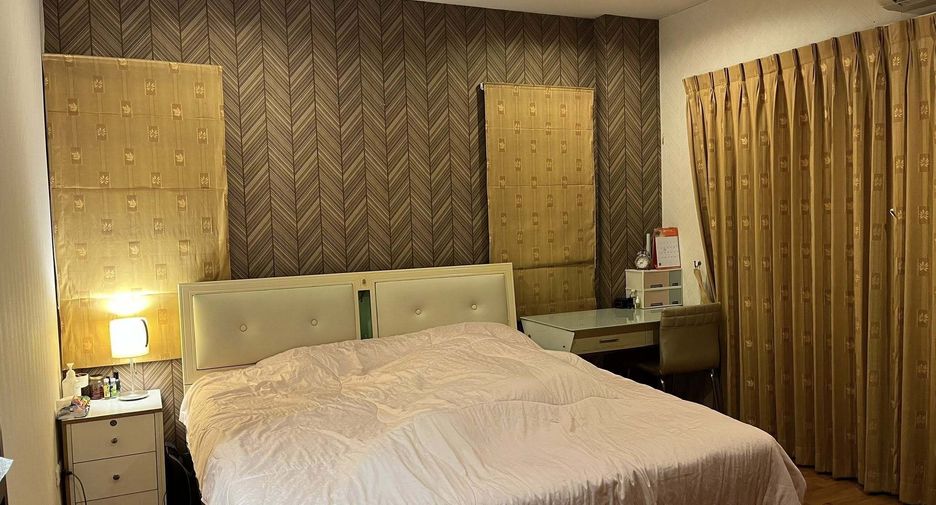 For rent 3 bedrooms house in Bang Kapi, Bangkok