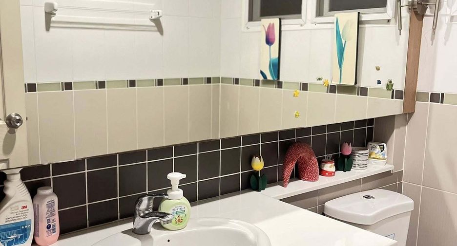 For rent 3 bedrooms house in Bang Kapi, Bangkok