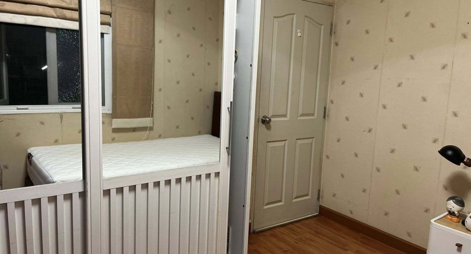 For rent 3 bedrooms house in Bang Kapi, Bangkok
