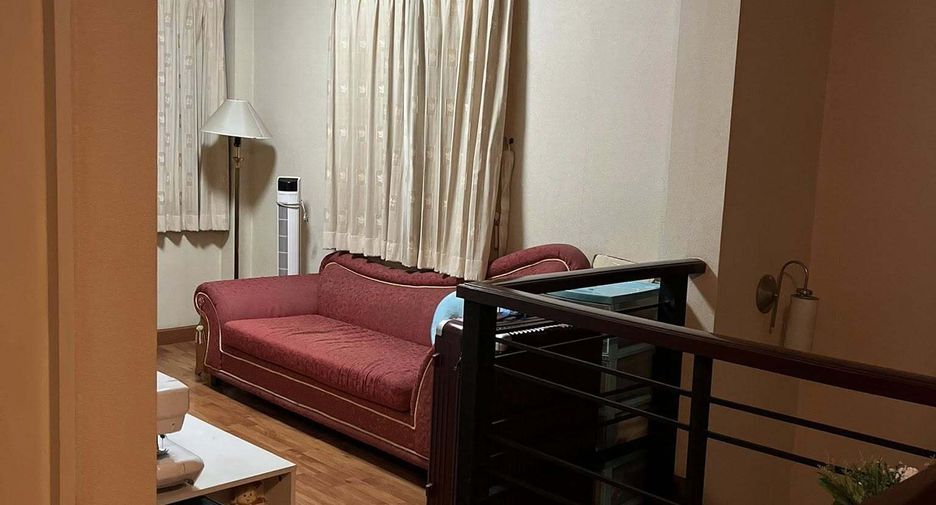 For rent 3 bedrooms house in Bang Kapi, Bangkok