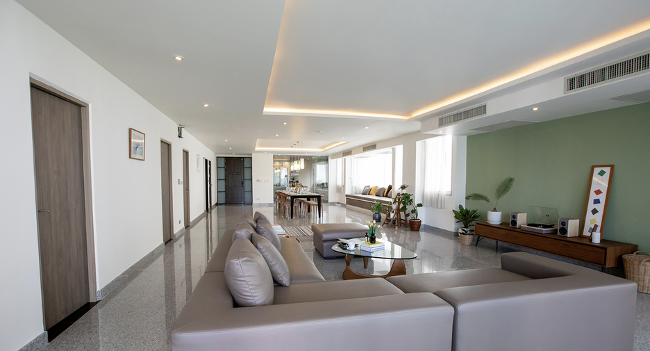 À louer 3 chambres condo à Watthana, Bangkok