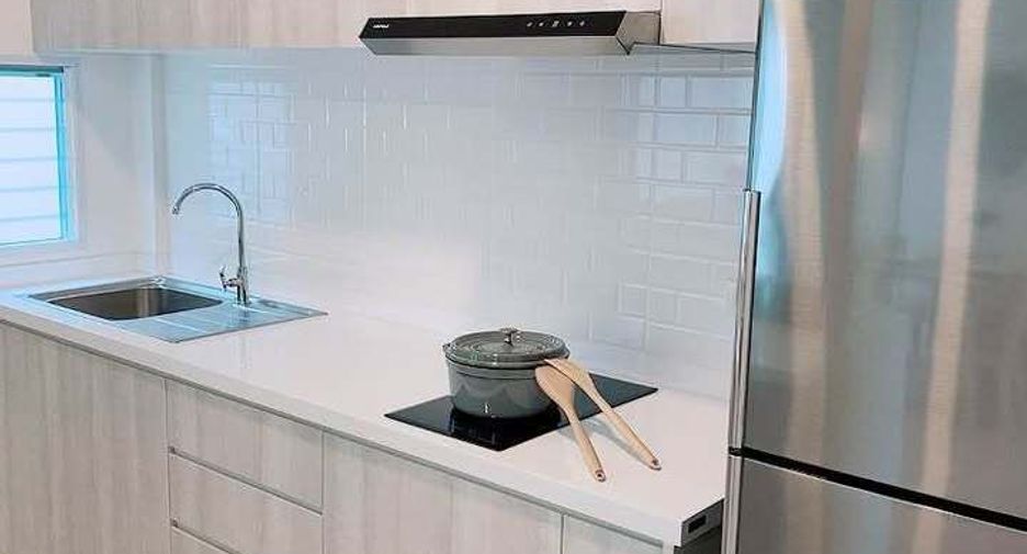 For rent 3 bedrooms townhouse in Prawet, Bangkok