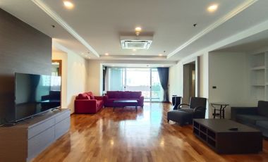 Apartment zur Miete mit 3 Zimmer in Khlong Toei, Bangkok