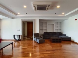 À louer 3 chambres appartement à Khlong Toei, Bangkok