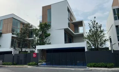 For sale そして for rent 3 ベッドルーム house in Saphan Sung, Bangkok