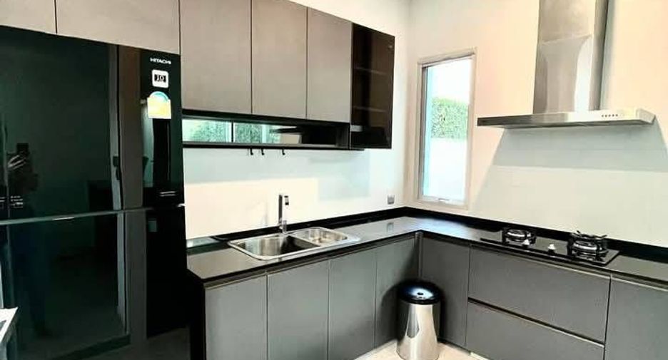 For sale and for rent 4 bedrooms house in Bang Phli, Samut Prakan