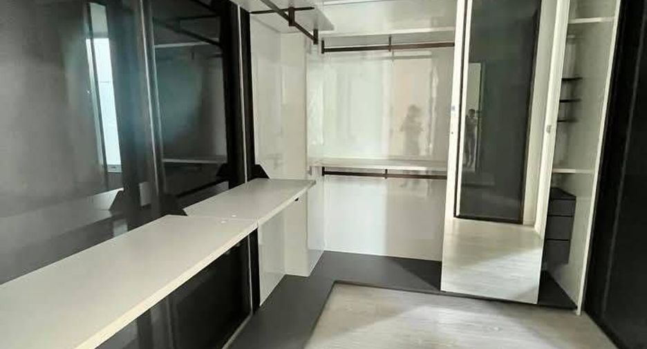 For sale and for rent 4 bedrooms house in Bang Phli, Samut Prakan