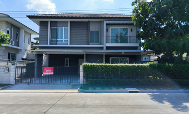 Haus zum Kauf mit 4 Zimmer in Thung Khru, Bangkok