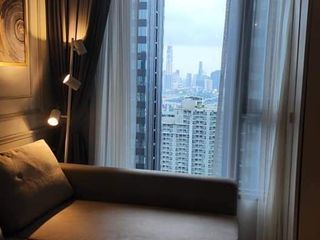 For sale 3 bedrooms condo in Huai Khwang, Bangkok