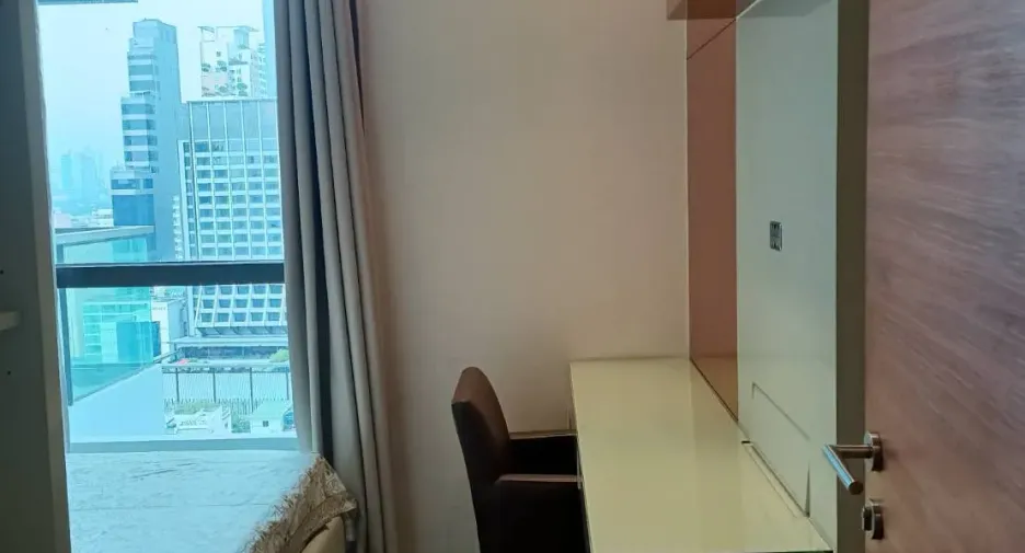 For rent 2 bedrooms condo in Khlong Toei, Bangkok