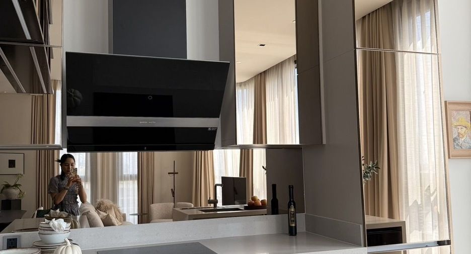 For rent 2 bedrooms condo in Sathon, Bangkok