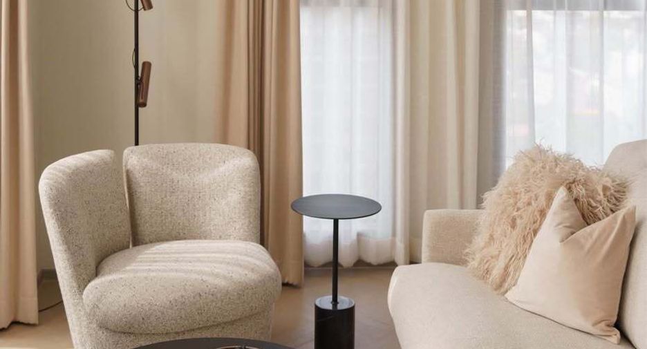 For rent 2 bedrooms condo in Sathon, Bangkok