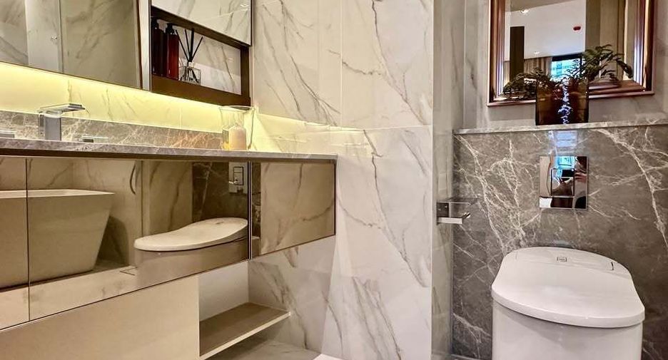 For rent 2 bedrooms condo in Sathon, Bangkok