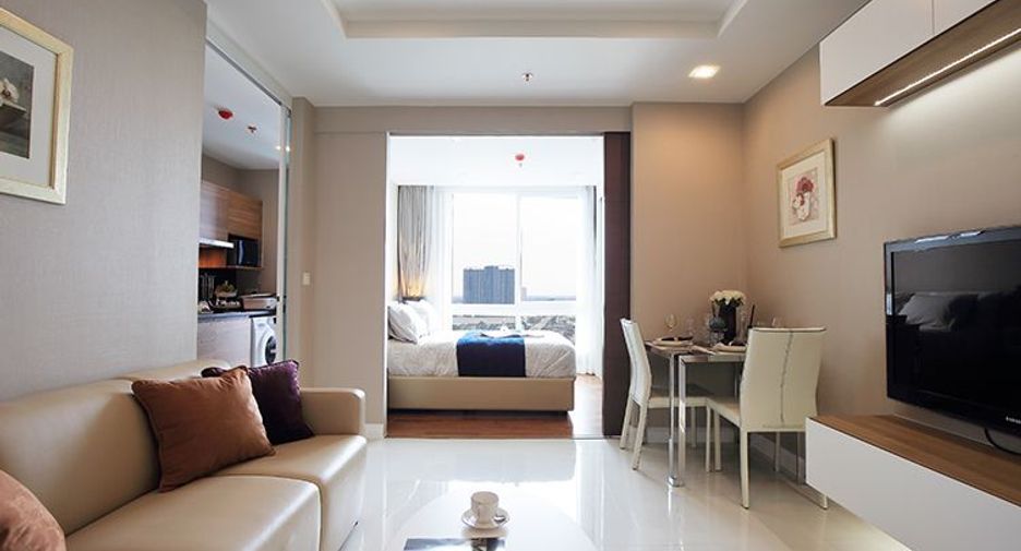 For sale 1 bed condo in Mueang Samut Prakan, Samut Prakan