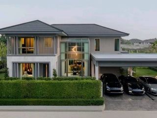 Casa en venta y en alquiler de 5 habitaciones en Lat Krabang, Bangkok
