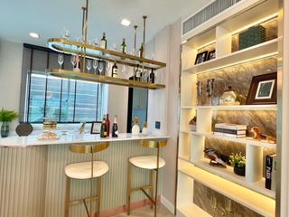 Casa en venta y en alquiler de 5 habitaciones en Lat Krabang, Bangkok