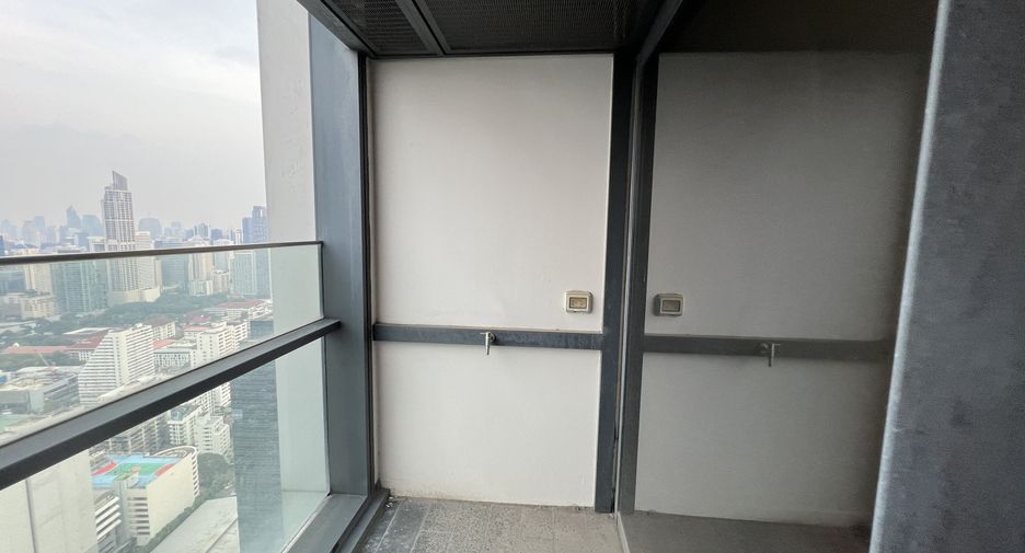 For rent 1 bed condo in Watthana, Bangkok