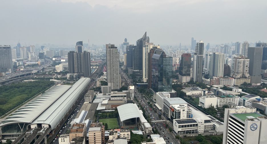 For rent 1 bed condo in Watthana, Bangkok