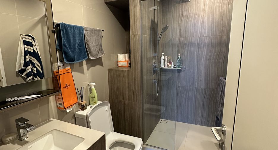For sale 2 bedrooms condo in Phaya Thai, Bangkok