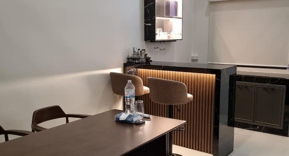 For rent 2 bedrooms townhouse in Bang Phli, Samut Prakan