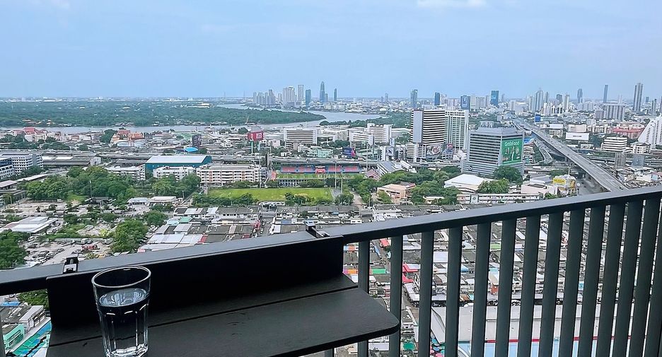 For rent 1 bed condo in Khlong Toei, Bangkok