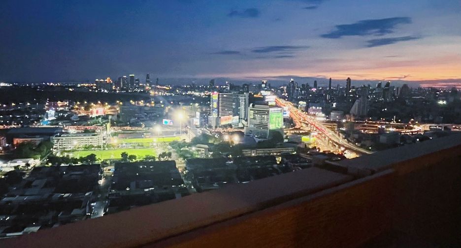 For rent 1 bed condo in Khlong Toei, Bangkok