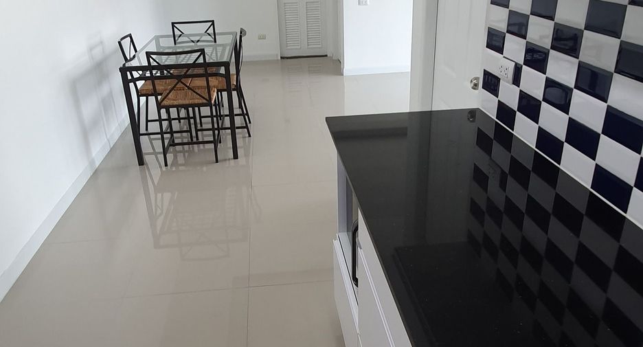 For sale 2 ベッドルーム condo in Khlong Toei, Bangkok