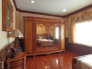 Casa en venta de 4 habitaciones en Phra Samut Chedi, Samut Prakan