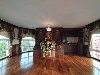 Casa en venta de 4 habitaciones en Phra Samut Chedi, Samut Prakan
