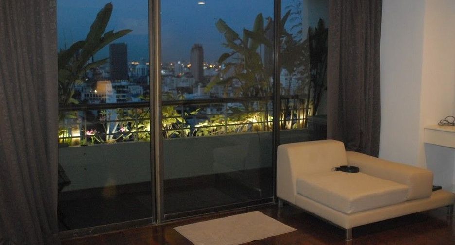 For rent 3 bedrooms condo in Watthana, Bangkok