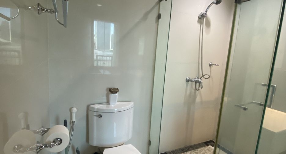 Condo en alquiler de 2 habitaciones en Pathum Wan, Bangkok