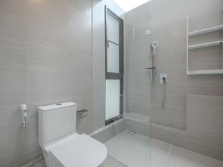For rent 4 bedrooms house in Saphan Sung, Bangkok